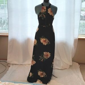 Backless sexy-classy flower print backless wedding/summer dress. Full length.